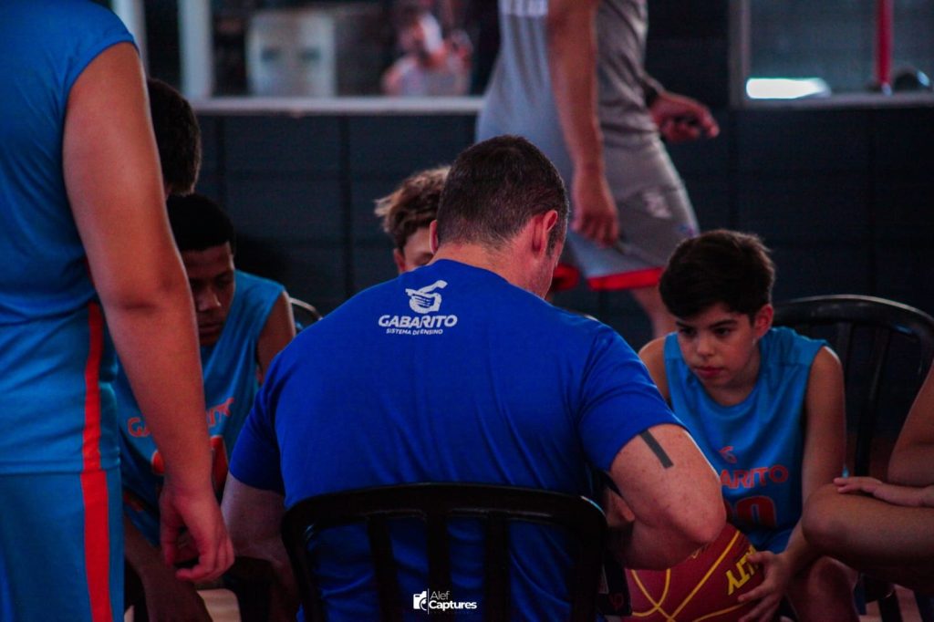 Treinador do projeto Gabasquete é convidado pela Confederação Brasileira de Basquete para atuar nos Jogos Escolares Brasileiros